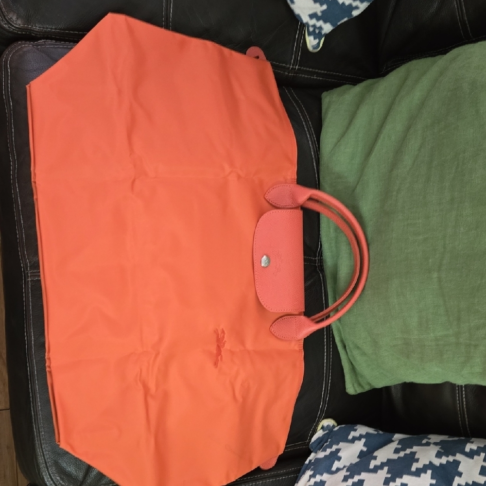 Longchamp Orange Travel Bag - Picture 2 of 11